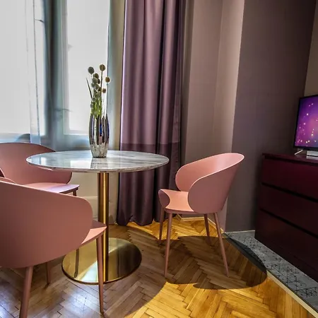 Apartman Colorful Day In Design