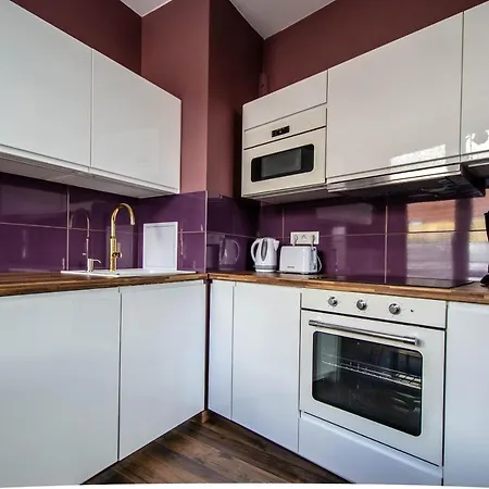 Colorful Day In Design Appartement