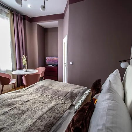 Colorful Day In Design Appartement